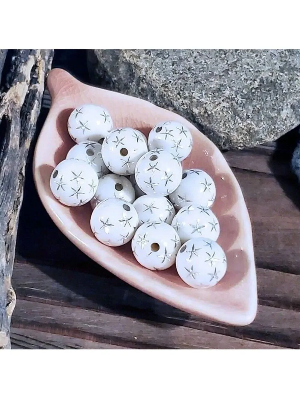 10 Vintage Retro White Silver Stars 12mm Round Acrylic Shabby Chic Beads